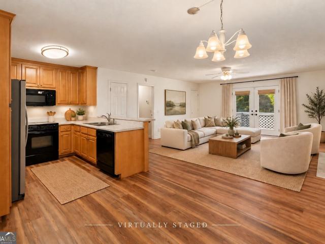313 Hawthorne Drive
