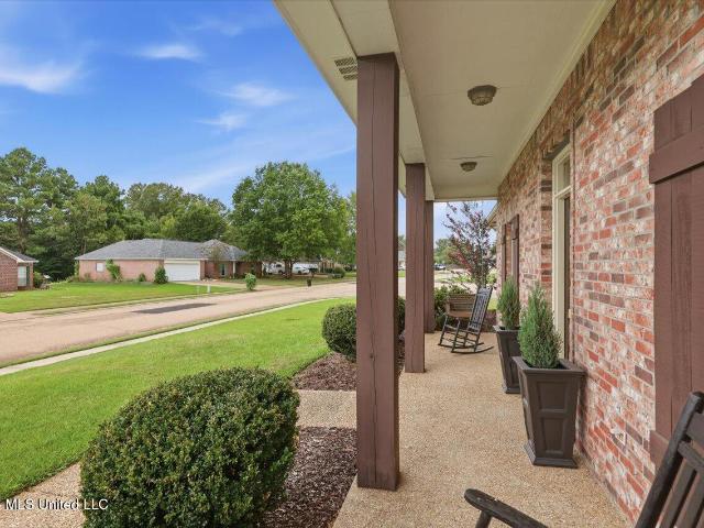 313 Hunters Ridge Drive