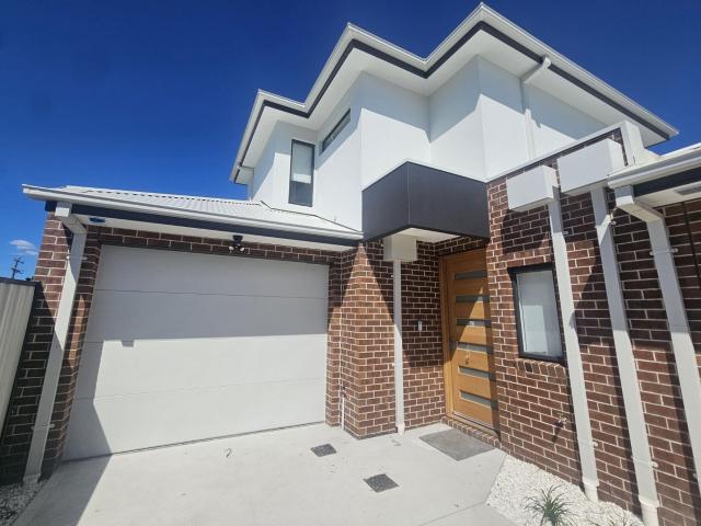 3/13 Ortolan Avenue, Broadmeadows