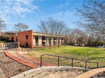 313 Lafayette Street 307