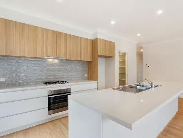 3/13 Station Street, HASTINGS, VIC 3915 Unit for Rent