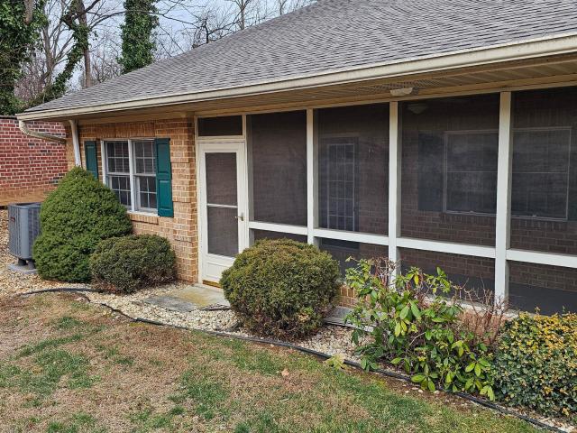 313 Sunbrook Ln, Unit 95, Hagerstown, MD 21742 | MLS #MDWA2034