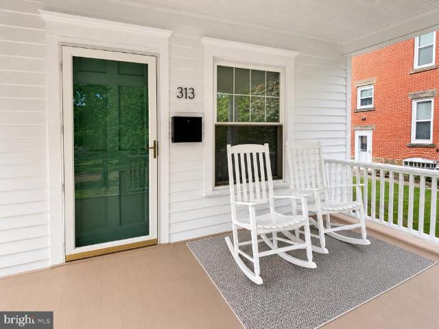 313 Pine Ave