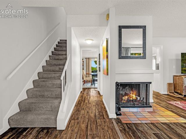 313 Raspberry Lane