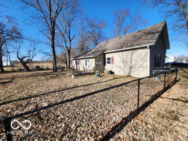 313 W Clark Lane