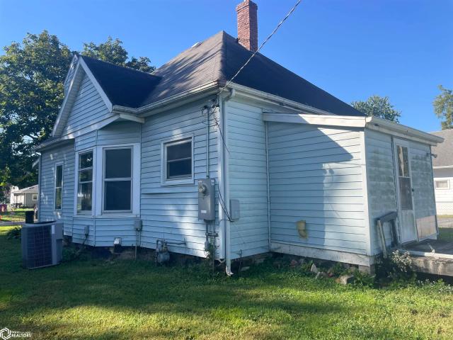 313 W Finley Avenue