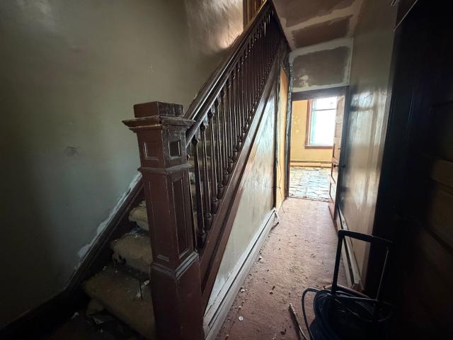 313 W Oak Street