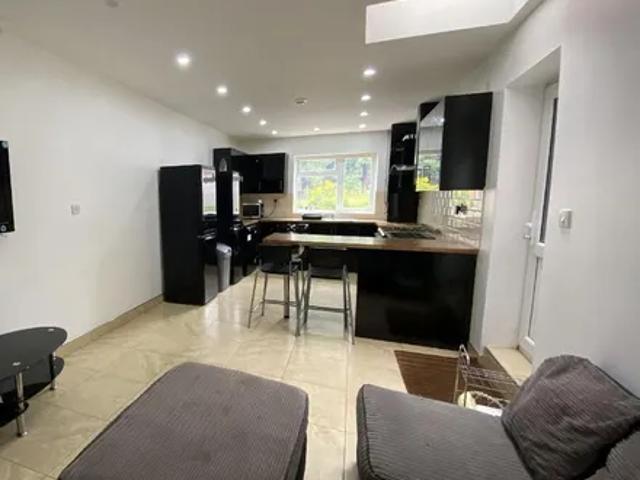 313 Tiverton Road, Stirchley, B29 6DA, United Kingdom | Room for rent #113251107 | Rentberry