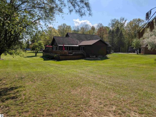3144 W Maple Ridge Road