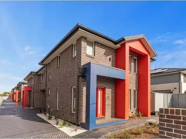 3/146 Victoria Street, WERRINGTON Townhouse for rent Listed b.