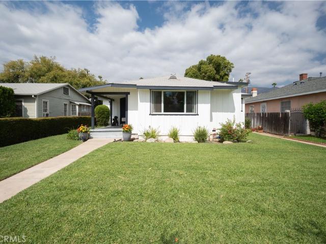 3149 E Green