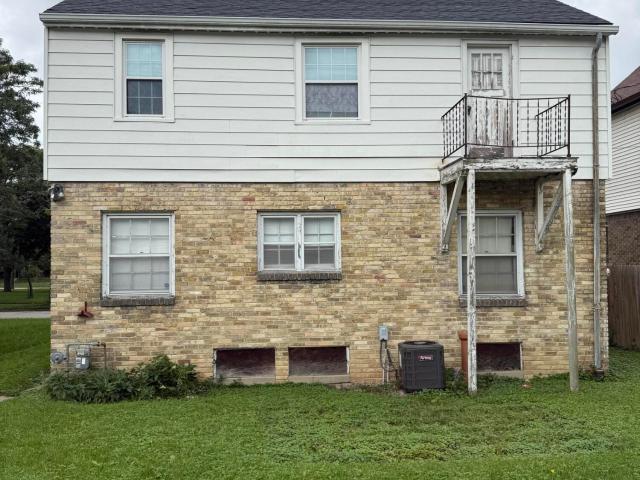 3140 N 42nd Pl