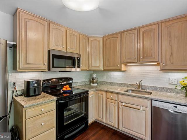 3140 Ellenwood Drive