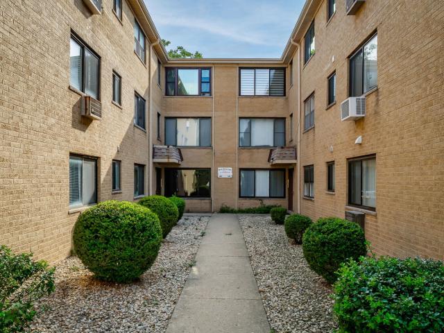3141 N Elm Street # 1