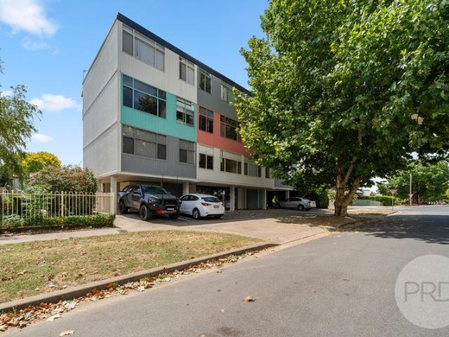 3/141 Gurwood Street, Wagga Wagga