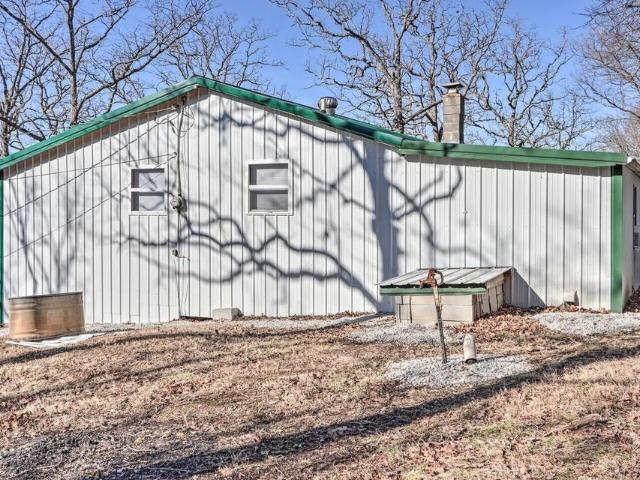 3142 Fishin Hole Road