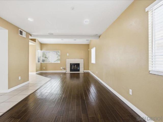 3143 Lamar Ct