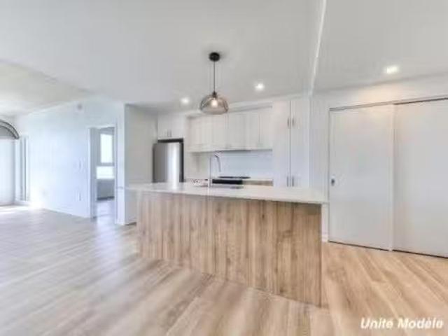 314 515 Rue Des Marronniers, Candiac, QC, J5R 0T5 condo for.