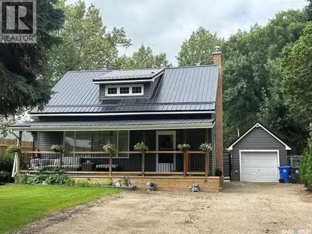 314 Antrim Street, North Portal, SK, S0C 1W0 house for sale.