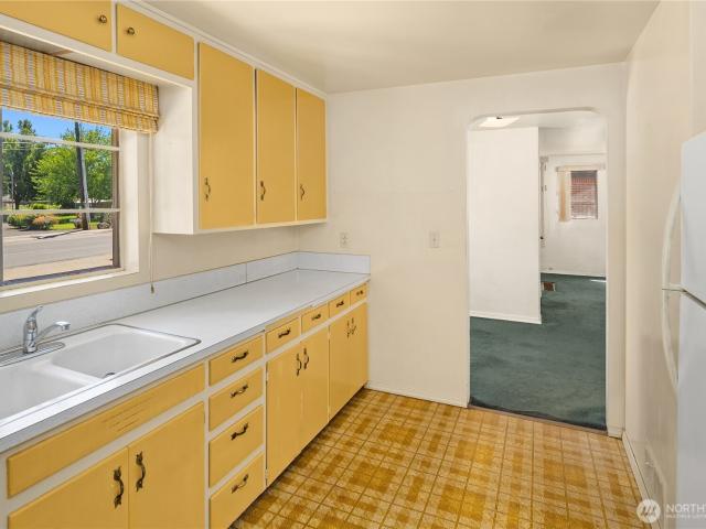 314 N 40th Avenue