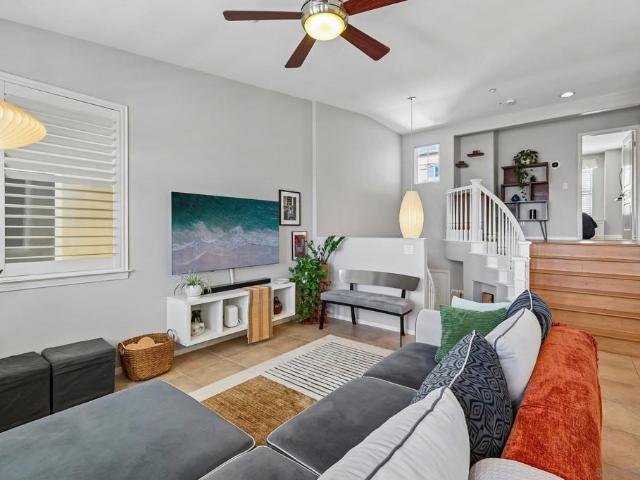 3156 Harbor Ridge Ln
