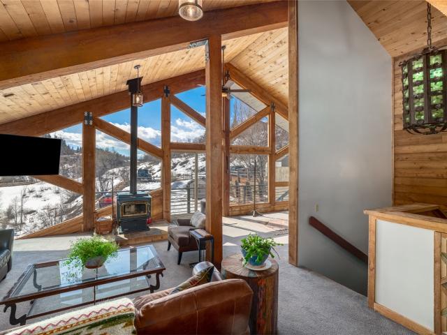 31575 Buckingham Ln, Steamboat Springs, CO 80487 | MLS #S1067