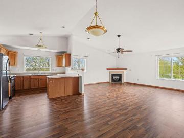 3150 White Tail Ln, Unit D, Oshkosh, WI 54904 | MLS #1960