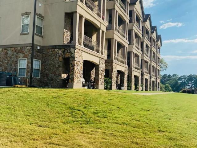 3152 Dykes Bridge Road 205