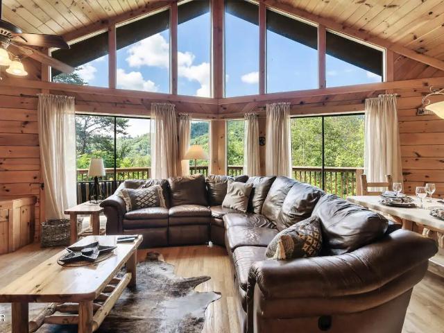 3152 Hatcher Top Road