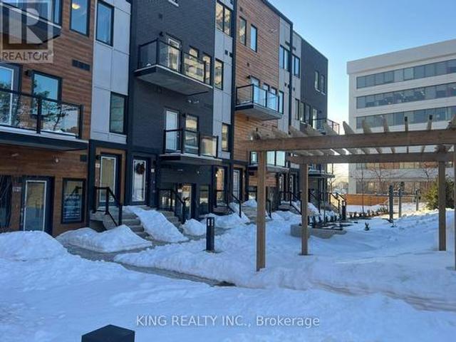 315 402 The Eastmall, Toronto, ON, M9B 3Z9 townhouse for sale | Listing ID W13560 | Royal LePage