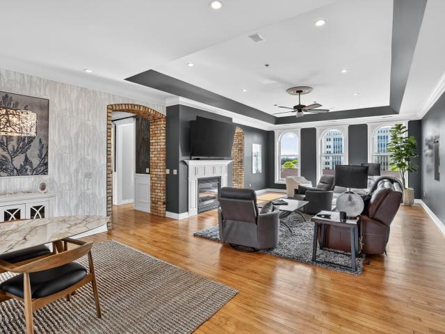 315 Center STE 404 Avenue