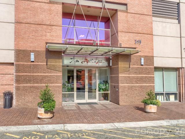 315 Arlington Avenue # 1902