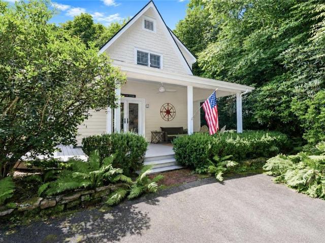 315 Green Hill Woods