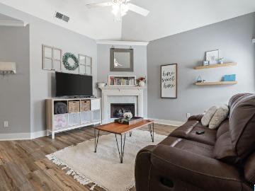 315 Kingston Circle