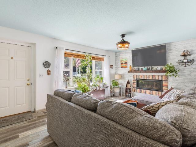 315 Hillcrest Drive