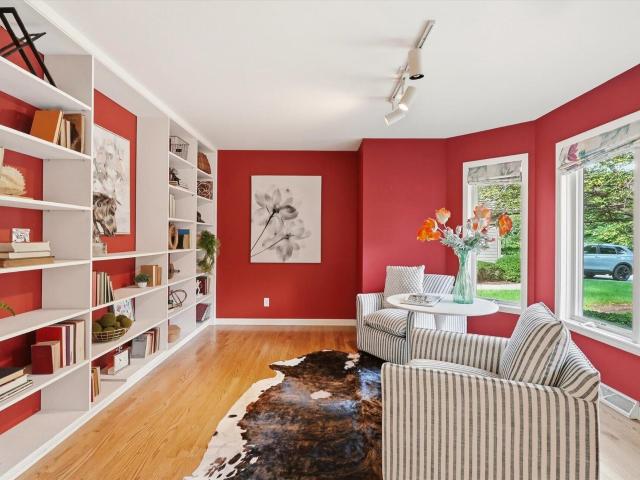315 Oak Ridge Dr