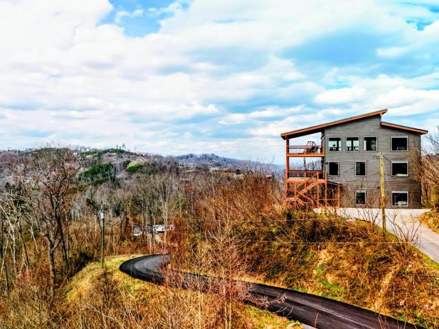 315 N Mountain Trail
