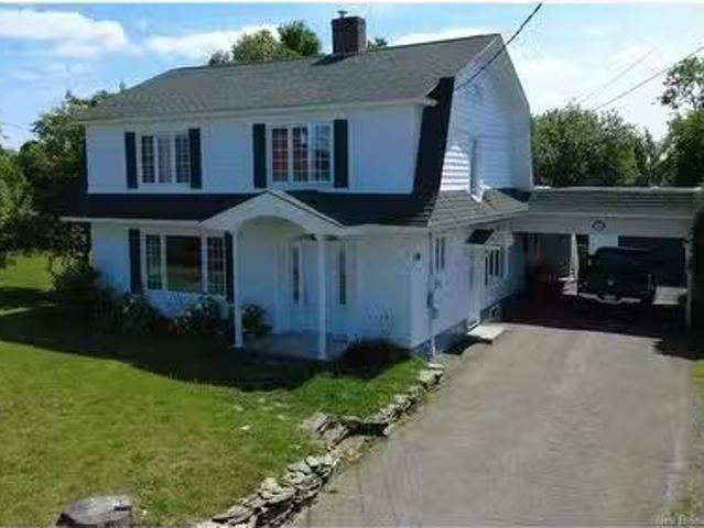 315 Sheriff St, Grand Sault/Grand Falls, NB, E3Z 3A3 house f.