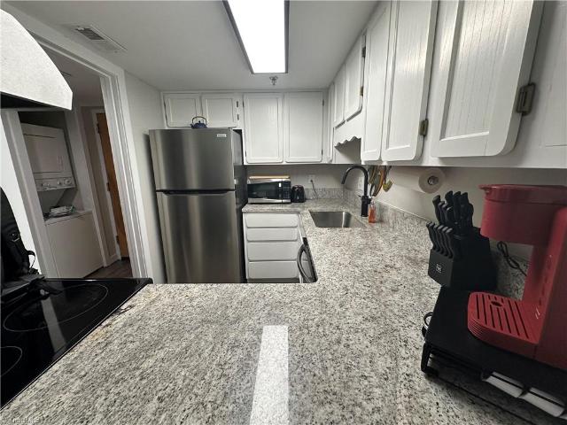 315 Spruce Street N #301
