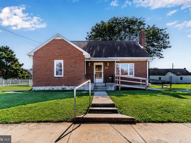 315 W Green St, Mechanicsburg, PA 17055