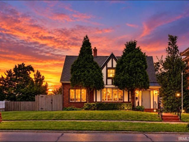315 W Locust Street