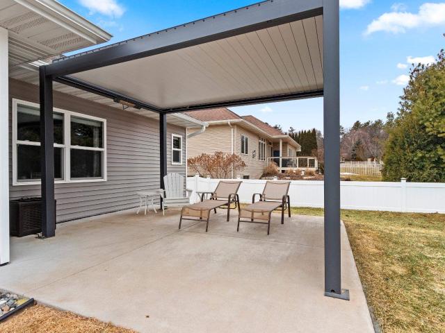3164 howard view lane