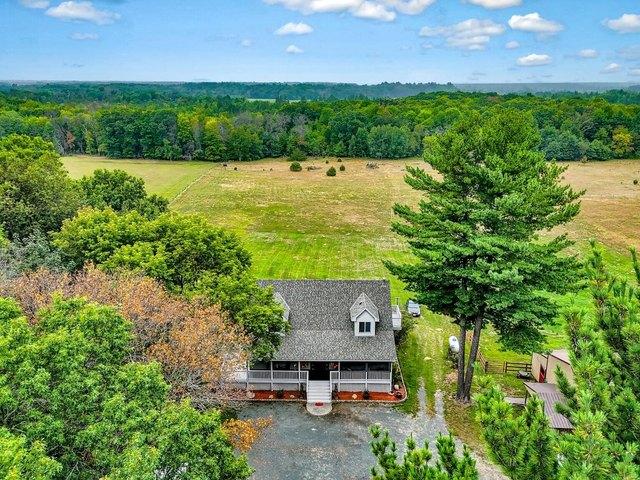 31650 Ivywood Trl, Chisago City, MN 55079