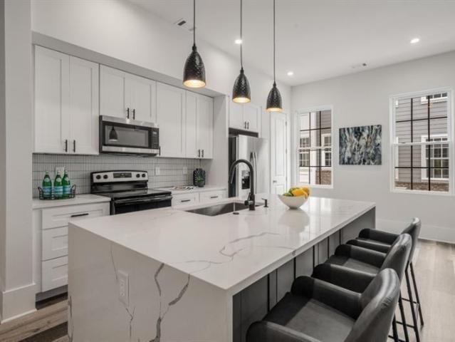 3165 Dogwood Drive 106