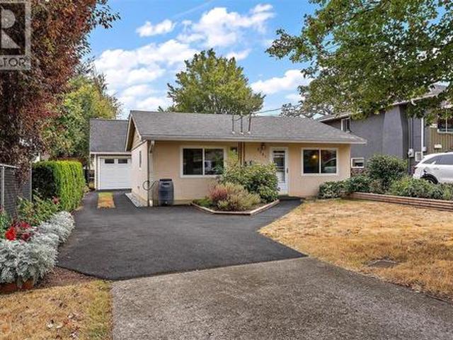 3167 Irma St, Victoria, BC, V9A 1S9 house for sale | Listing ID 1048 | Royal LePage