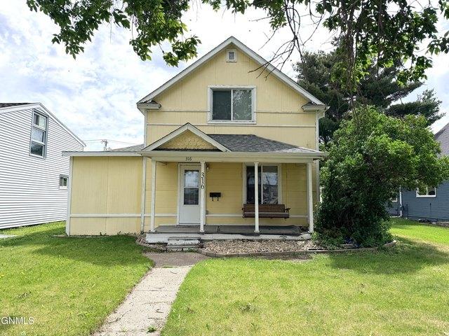 316 4th Ave NE, Jamestown, ND 58401