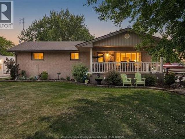316 East Ruscom River Road, St. Joachim, ON, N0R 1S0 house for sale | Listing ID 26025 | Royal LePage