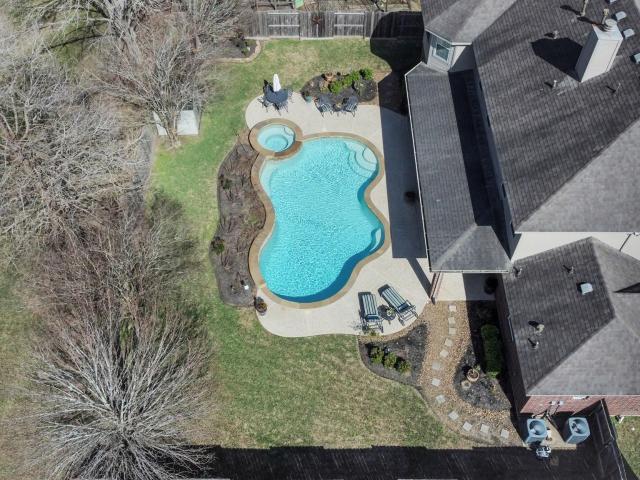 316 Falcon Lake Drive