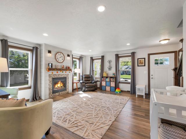 316 hidden creek trail