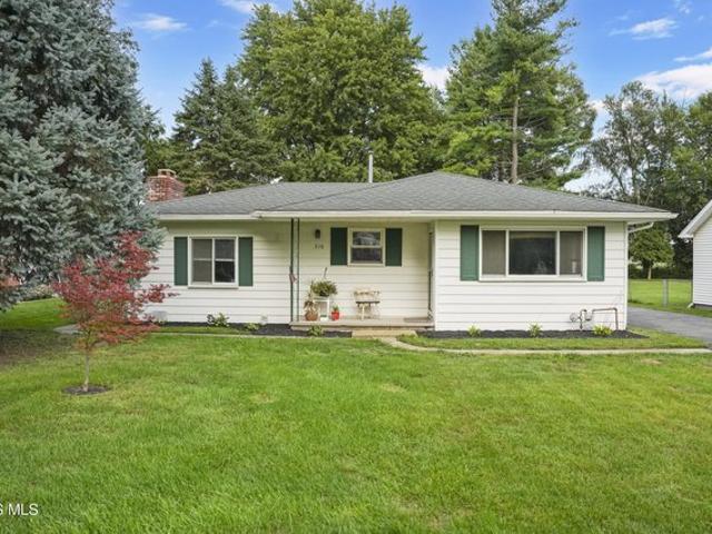 316 Jackson St, Delta, OH 43515